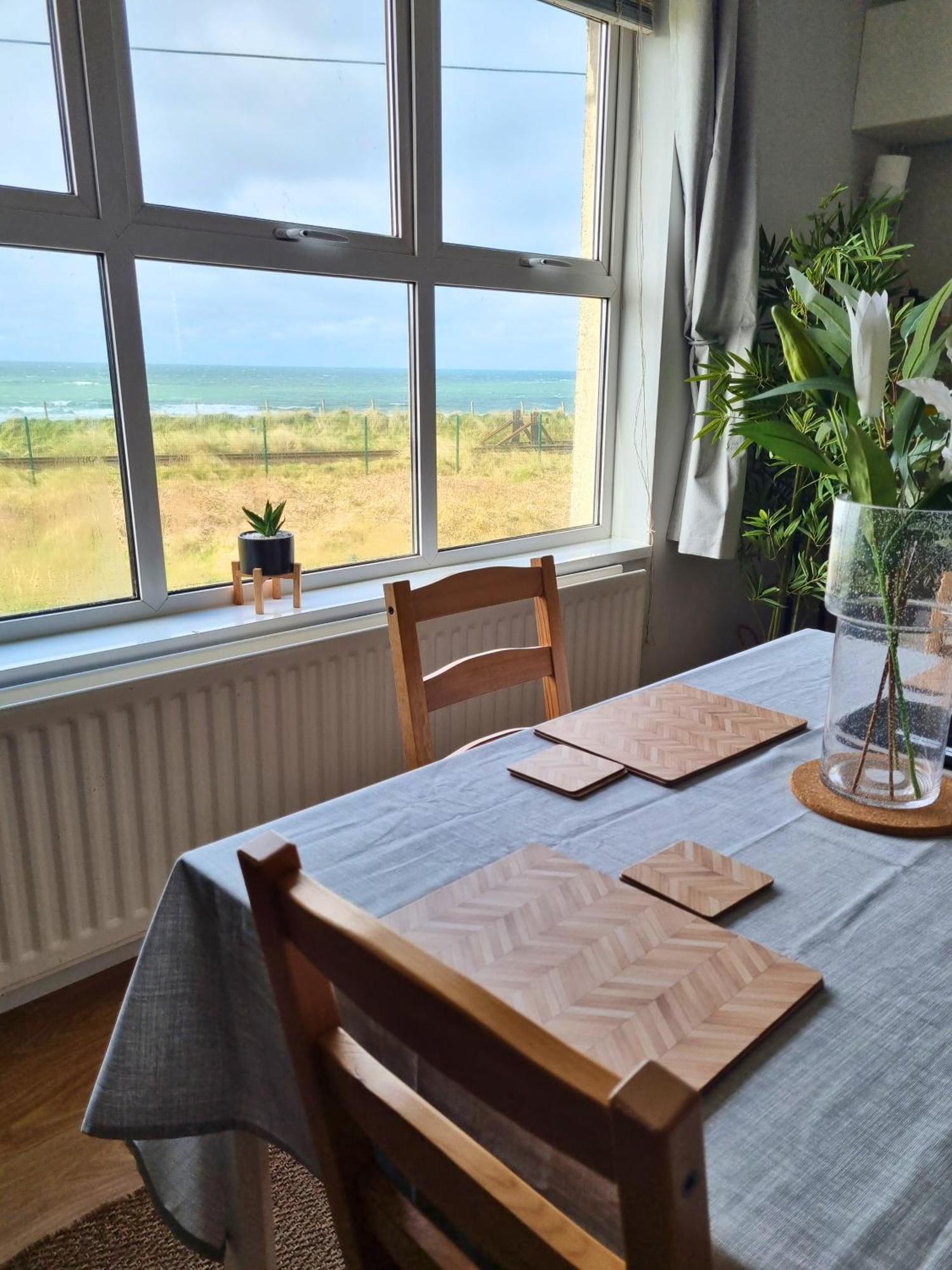 6 Dunluce Park - Portrush By The Sea 아파트 외부 사진