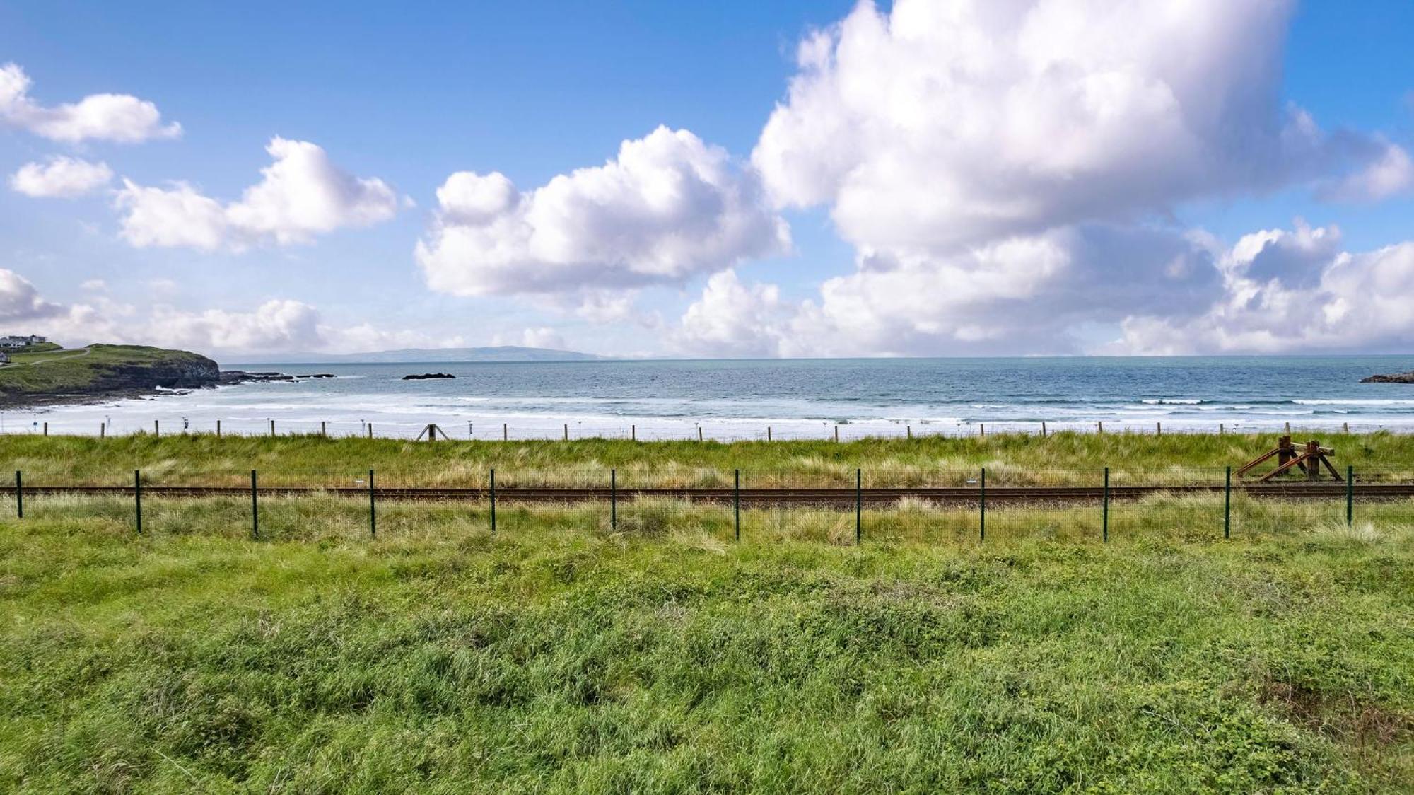 6 Dunluce Park - Portrush By The Sea 아파트 외부 사진