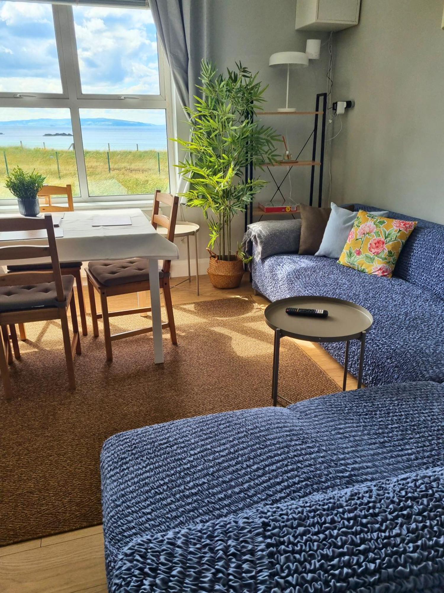 6 Dunluce Park - Portrush By The Sea 아파트 외부 사진